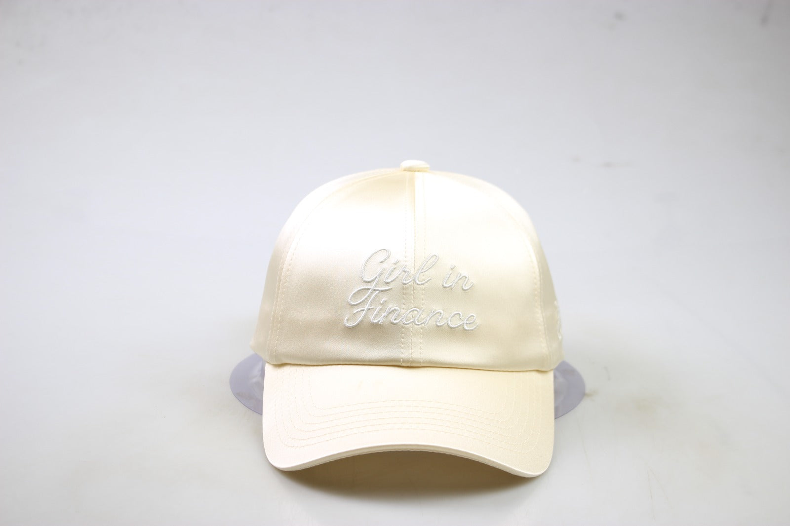 Girl In Finance - Soft champagne