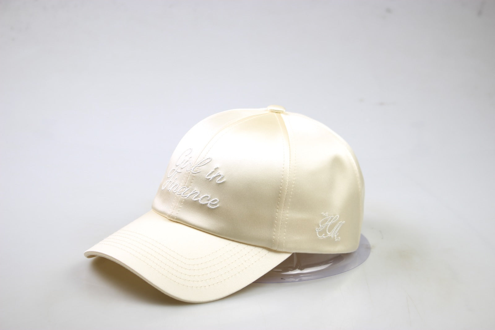 Girl In Finance - Soft champagne